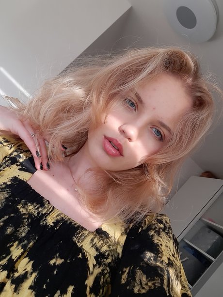 Foto di nudo di fuga di OnlyFans di Alexandra