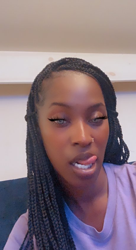 Foto di nudo di fuga di OnlyFans di Lala