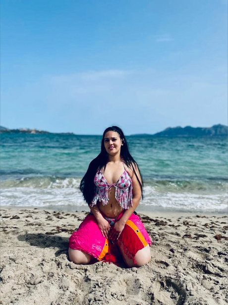 Foto di nudo di fuga di OnlyFans di Yoreliorozco