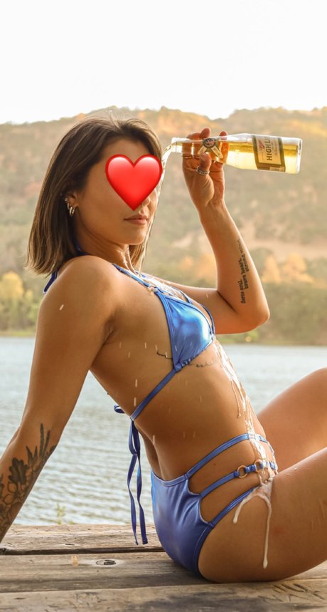 Foto di nudo di fuga di OnlyFans di Kaelani
