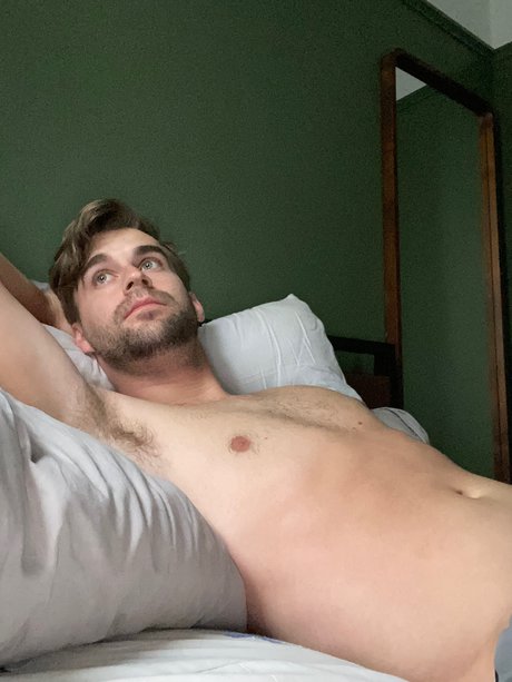 Foto di nudo di fuga di OnlyFans di Austin