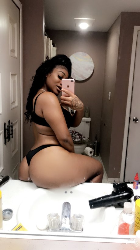 Foto di nudo di fuga di OnlyFans di Dior