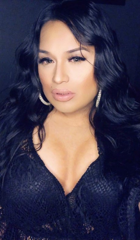Foto di nudo di fuga di OnlyFans di Trina The Tx Size Barbie