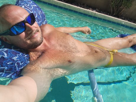 Foto di nudo di fuga di OnlyFans di Yourcodeman