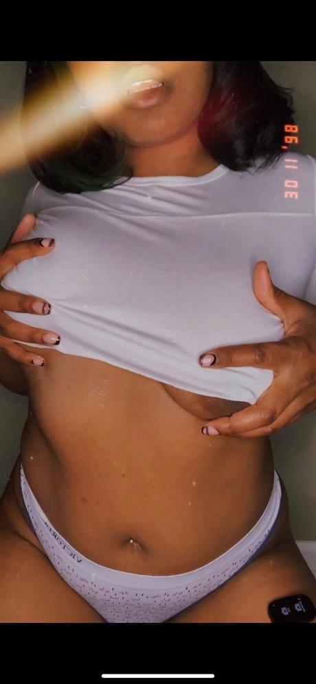 Foto di nudo di fuga di OnlyFans di Honey