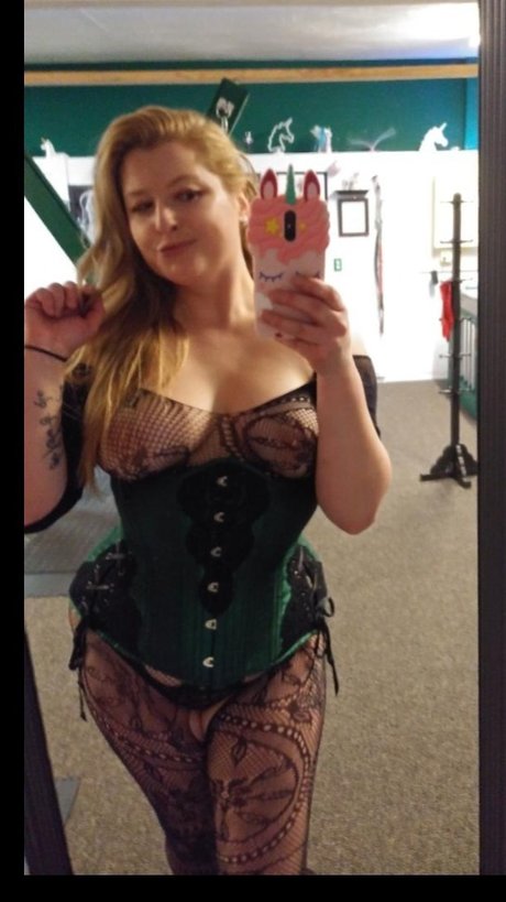 Foto di nudo di fuga di OnlyFans di Mistress Molly