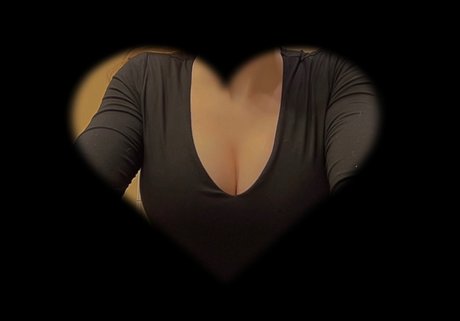 Foto di nudo di fuga di OnlyFans di Sriracha 