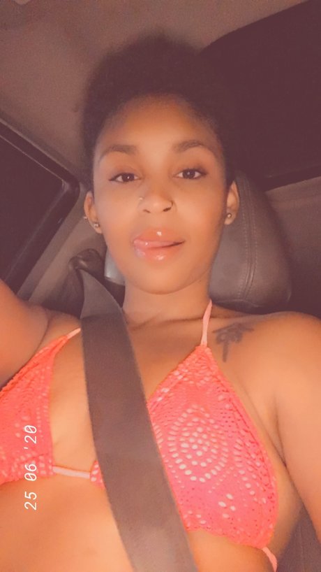 Foto di nudo di fuga di OnlyFans di Jess