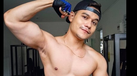 Foto di nudo di fuga di OnlyFans di Thelenin