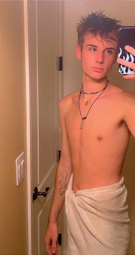 Foto di nudo di fuga di OnlyFans di Tyler