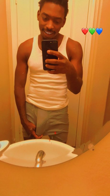Foto di nudo di fuga di OnlyFans di Flackodafinessekidd