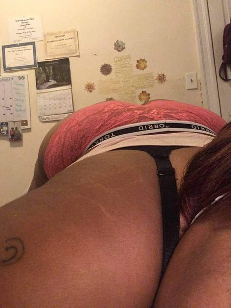 Foto di nudo di fuga di OnlyFans di Jasmine T Bolton