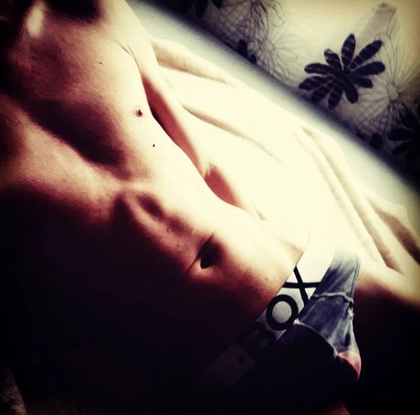 Foto di nudo di fuga di OnlyFans di The Masked Man