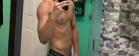 Foto di nudo di fuga di OnlyFans di Dilan