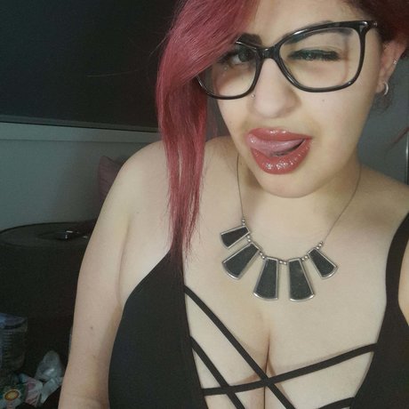 Foto di nudo di fuga di OnlyFans di Y A Z M I N A