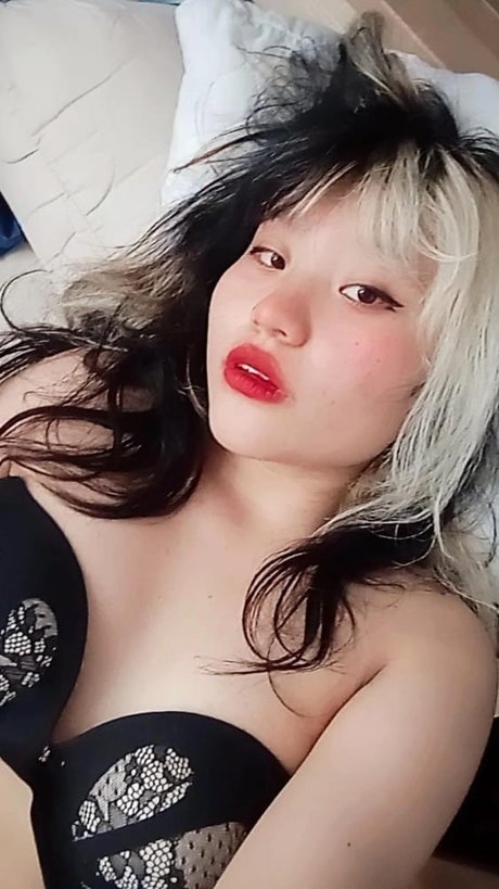 Foto di nudo di fuga di OnlyFans di Yasunaunu