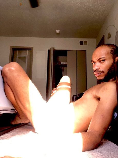 Foto di nudo di fuga di OnlyFans di Youll Be The Victim All Your Life
