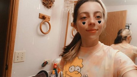Foto di nudo di fuga di OnlyFans di Hayley