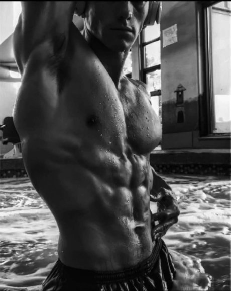 Foto di nudo di fuga di OnlyFans di Itallionstallion 