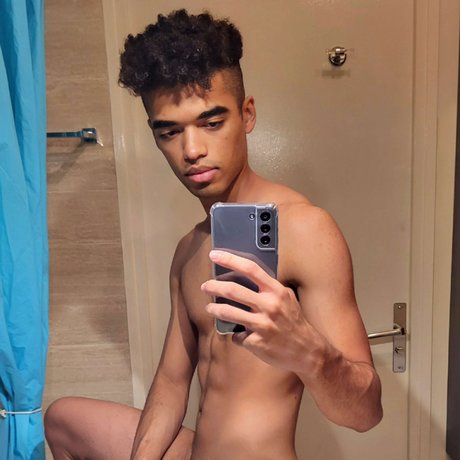 Foto di nudo di fuga di OnlyFans di Axel