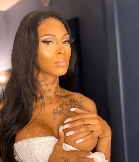 Foto di nudo di fuga di OnlyFans di Shannyann