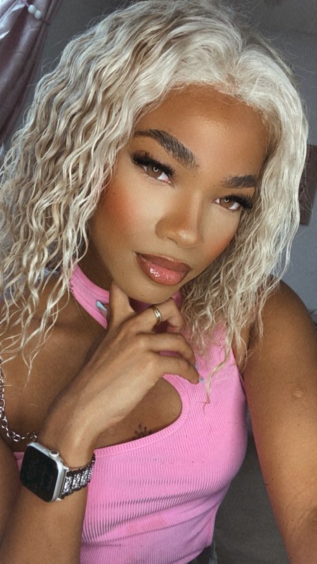 Foto di nudo di fuga di OnlyFans di Caramel Jj
