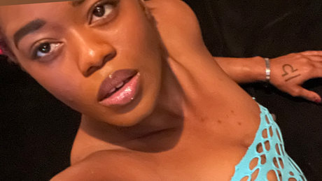 Foto di nudo di fuga di OnlyFans di 