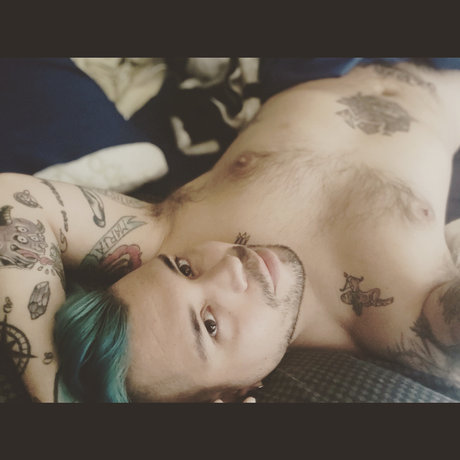 Foto di nudo di fuga di OnlyFans di Spike