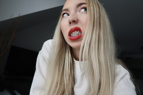 Foto di nudo di fuga di OnlyFans di Kate In Braces