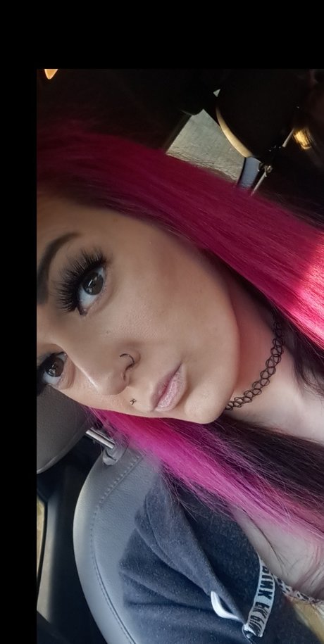 Foto di nudo di fuga di OnlyFans di Holli Phoenix