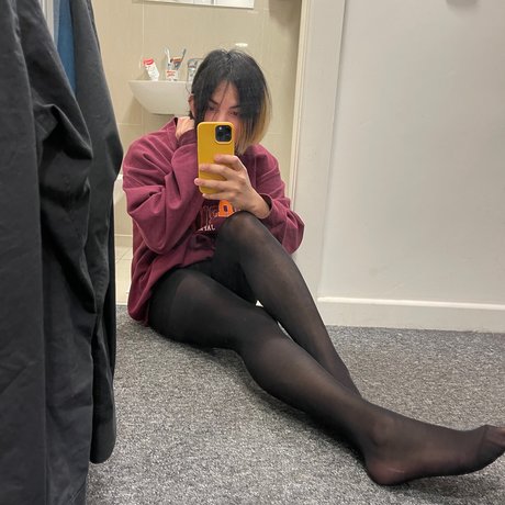 Foto di nudo di fuga di OnlyFans di Yowu