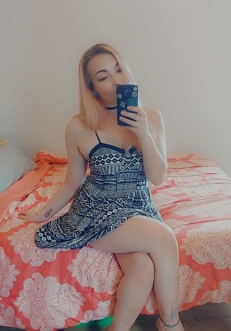 Foto di nudo di fuga di OnlyFans di E