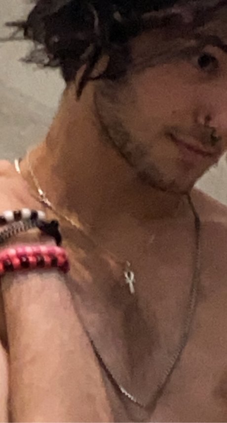 Foto di nudo di fuga di OnlyFans di Zan