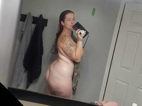 Foto di nudo di fuga di OnlyFans di Brandy