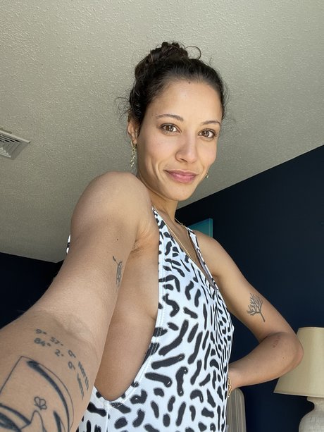 Foto di nudo di fuga di OnlyFans di Luciaescalante