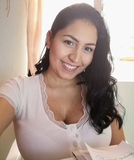 Foto di nudo di fuga di OnlyFans di Eli Lopez