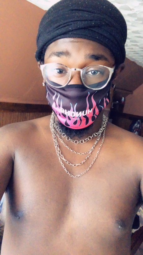 Foto di nudo di fuga di OnlyFans di Antwone