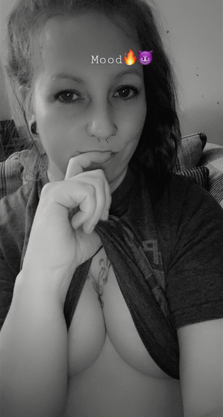 Foto di nudo di fuga di OnlyFans di Fairytitties420
