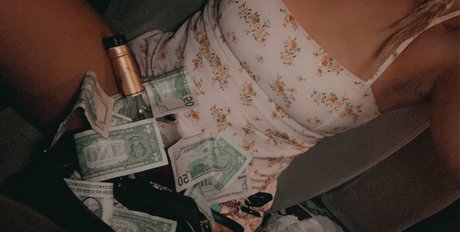 Foto di nudo di fuga di OnlyFans di Jade