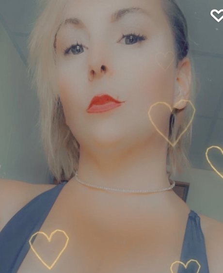 Foto di nudo di fuga di OnlyFans di Kerri