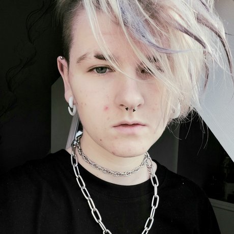 Foto di nudo di fuga di OnlyFans di Silver