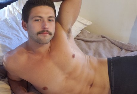 Foto di nudo di fuga di OnlyFans di Tyler Wilson