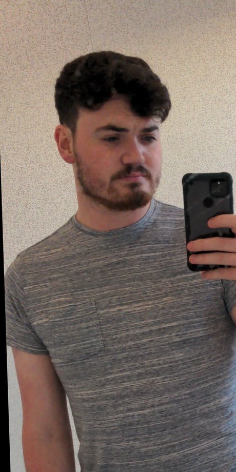 Foto di nudo di fuga di OnlyFans di Aaron Sullivan