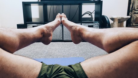 Foto di nudo di fuga di OnlyFans di Two Foot Lift