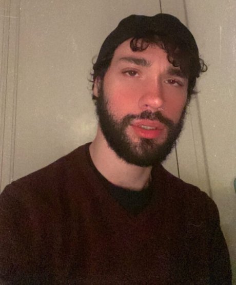 Foto di nudo di fuga di OnlyFans di Troy Leon