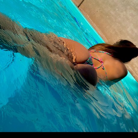 Foto di nudo di fuga di OnlyFans di Evi 