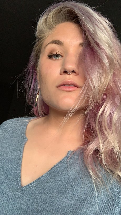Foto di nudo di fuga di OnlyFans di Deidre