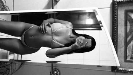 Foto di nudo di fuga di OnlyFans di Ftima