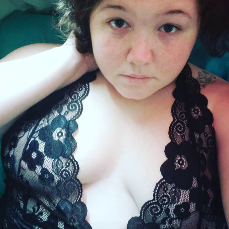 Foto di nudo di fuga di OnlyFans di Angel