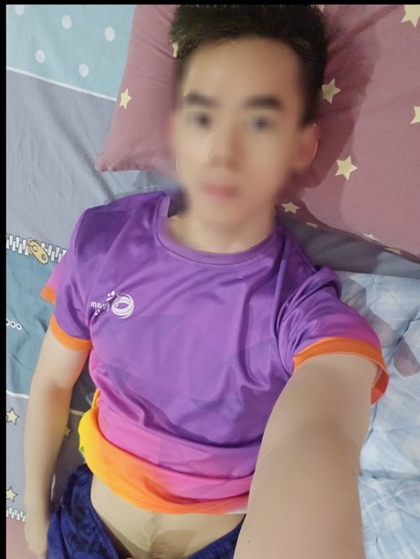 Foto di nudo di fuga di OnlyFans di Tony